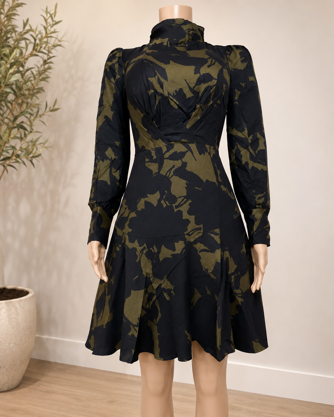 High-Neck Leaf Print Long-Sleeve Midi Dress Size 18 - 20